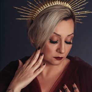 Meet your Posher, Constance